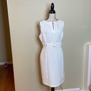 Chelsea rose. White Knee-length dress. Size 14.
